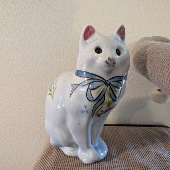 CUTE Vintage N.S. Gustin Hand Painted Wite Ceramic Cat Floral Pattern 14" - Picture 1 of 9
